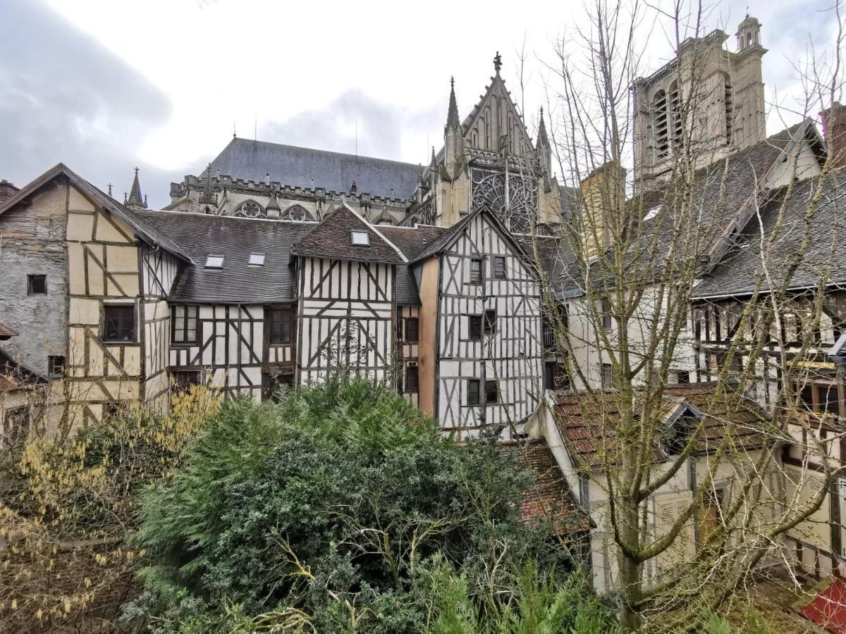 Les Cieux De La Cathedrale - Calme - Jardin - Wifi Lägenhet Troyes Exteriör bild